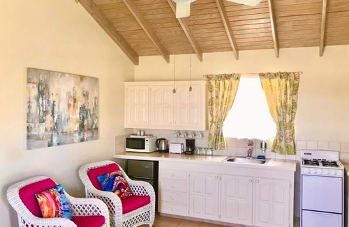 Scarborough Apartment | VILLA MIA with AC & Minutes From Miami Beach