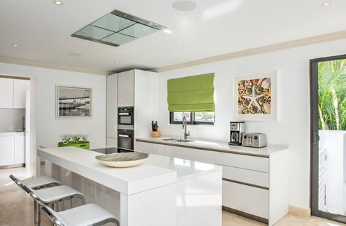 Fitts Village Villa | Villa Mirador by Fantasia Villas Including a VIP CHEF