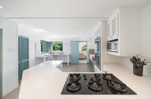Halcyon Heights Condo | Villa Phoenix, Simmons Road, Sandy Lane, St. James