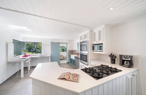 Halcyon Heights Condo | Villa Phoenix, Simmons Road, Sandy Lane, St. James