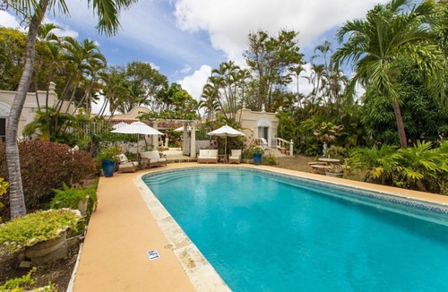 Holder's Hill Villa | Villa Shangri La by Fantasia Villas