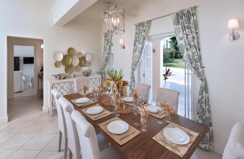 Mullins Villa | Villa Sundown