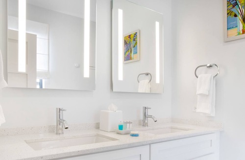 Durants Apartment | Villas & Suites at Beach View