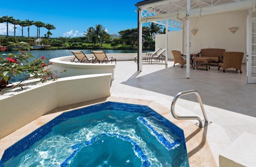Deanes Villa | Waterhall Polo Villa 12