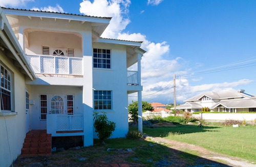 Chancery Lane Apartment | We pledge good times, Comfort and Privacy with our compact apartment.