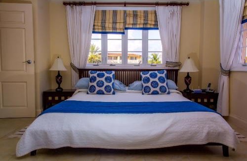 St. Lawrence Gap Apartment | White Sands Beach Condos