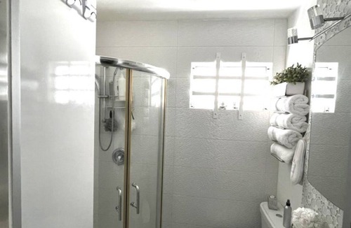 Marine Gardens Apartment | Winter in sunny Barbados @ Rockley Golf & Country Club.