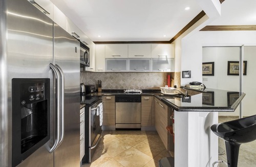 St. Lawrence Gap Apartment | Xmas now available. 403 Terraces, St Lawrence Gap, just steps from Dover Beach