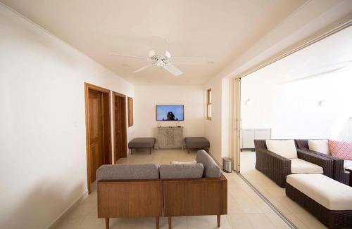 Halcyon Heights Apartment | Zenbreak Hillside Loft 5