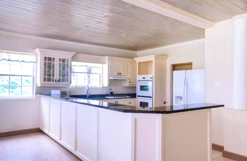 Oistins House | ZenBreak Landsdown House 6 Bd
