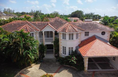 Holder's Hill House | ZenBreak Marzalea Villa 5bd