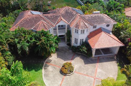 Holder's Hill House | ZenBreak Marzalea Villa 4bd