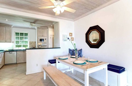Mullins Apartment | Zenbreak Tradewinds 2Bd