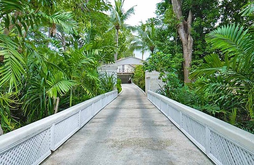 Merlin Bay House | ZenBreak Whitegates is a luxury 4 bedroom beachfront villa on the West Coast