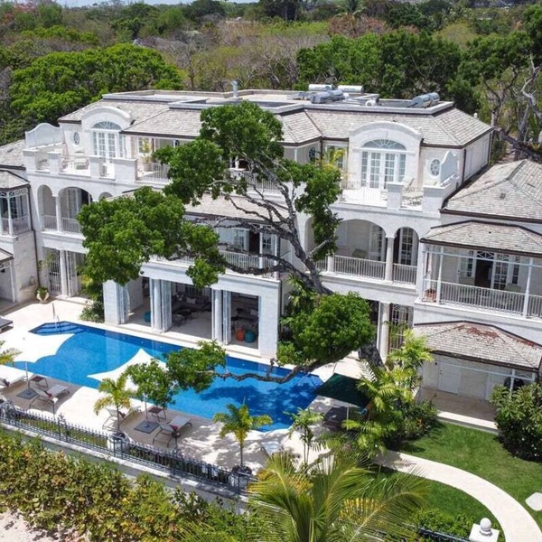 Kiko 9BR in Paynes Bay