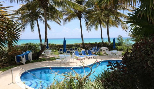 #101 Oceanview beachfront Maxwell Beach Villas in Oistins