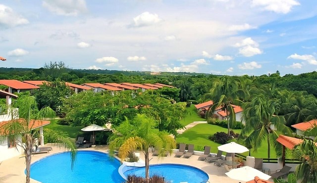 3 Units | Explore Beaches & Bays | Pool, Spa and Beach Shuttle