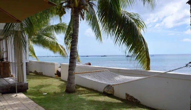Beautiful Three Bedroom Beachfront Property in Jemmotts