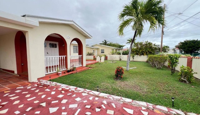 Hy-De-Way 3BR Near Miami Beach Oistins in Christ Church