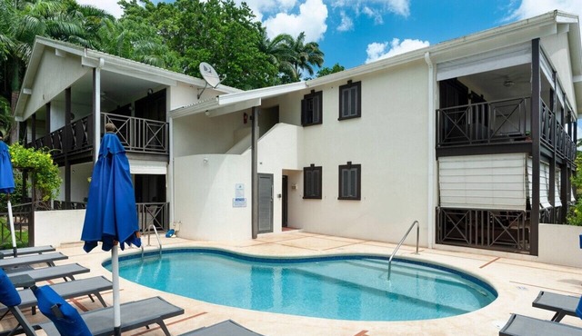 Ixora, boutique complex in Holetown, 5 minutes walk to beaches and amenities