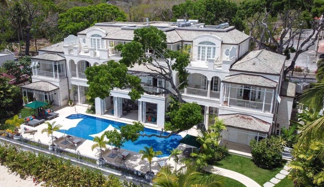 Kiko 9BR in Paynes Bay