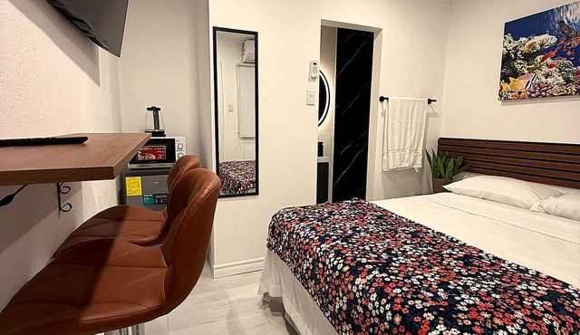 Room-hideaway Layover # 2- by Zenbreak in Oistins