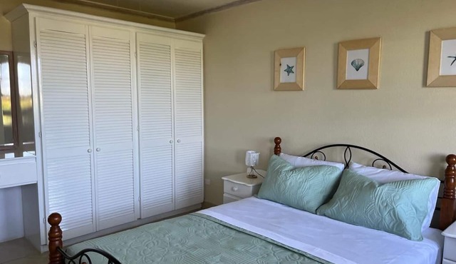 Seawinds - Your Relaxed Beachside Retreat in Christ Church