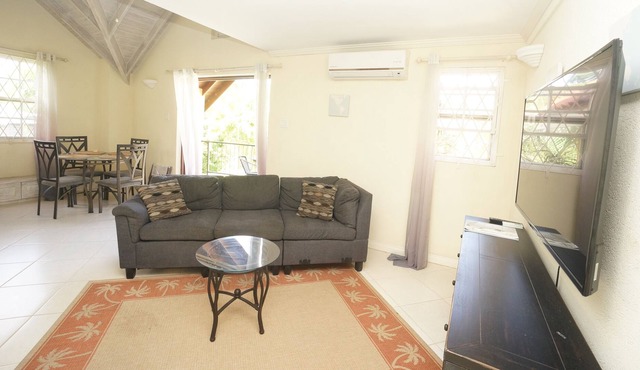 Springcourt 2 - 1 BR condo near beaches W/POOL in Bridgetown