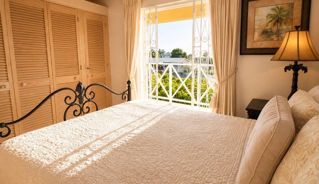 St James 2BR Villa | Pool, Sea View & Near Beach in St James