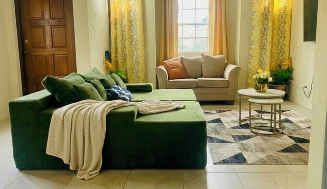 Sunny condo near beach w/beach essentials in Bridgetown