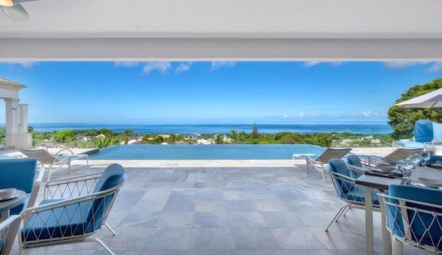 Villa Horizons in Saint James