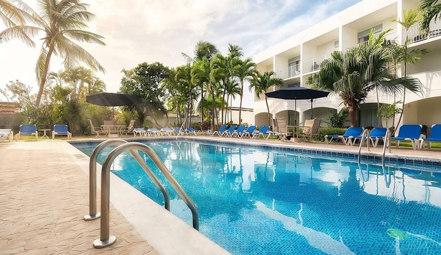 Your South Coast Escape with Pool & Beach Access