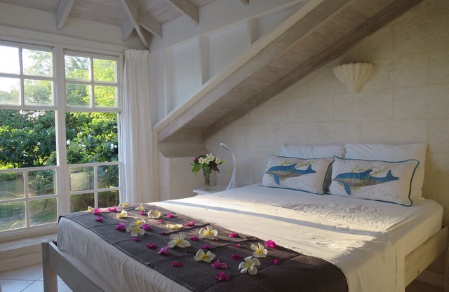 Beachfront 1 bedroom apartment at the Inchcape Seaside Villas estate