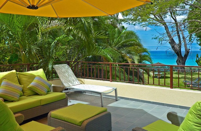 Beachfront 2-bed Villa with Plunge Pool - Church Point 2