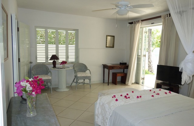 Beachfront Studio on upper floor at the Inchcape Seaside Villas estate