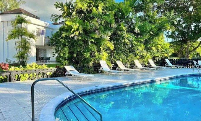 Blue Waters House | 12 Foursquare Rockley Golf & Country Club
