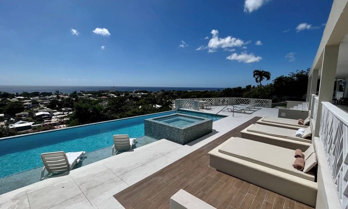 Bridgetown Villa | 1400 m² Villa ∙ 4 bedrooms ∙ 8 guests
