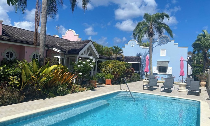 Porters Villa | 5 Porters Court, Luxury West Coast villa, 5 mins walk to beach with Beach Club