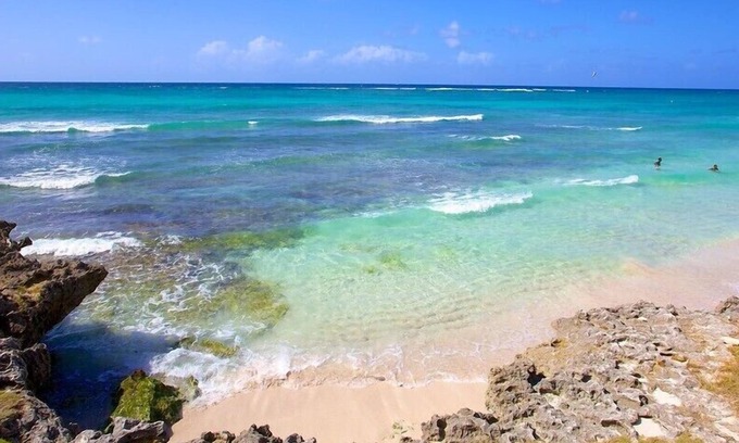 Silver Sands Apartment | A Luxury, Beach Front, Two Bedroom Suite with large balcony.