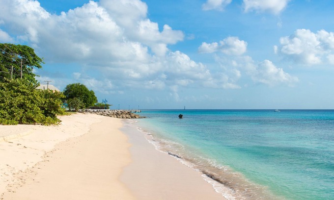 Douglas Condo | Beachfront apartment, Barbados, west coast, amenities in walking distance