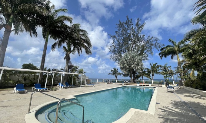 Sunset Crest Apartment | Beautiful 1 Bed Apartment on West Coast - Close to Beach