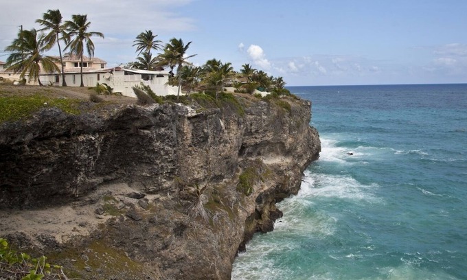 Ocean City House | Cliff Edge Villa overlooking the Atlantic Ocean