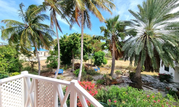 Enterprise Apartment | Cosy One Bedroom - Oistins, Barbados