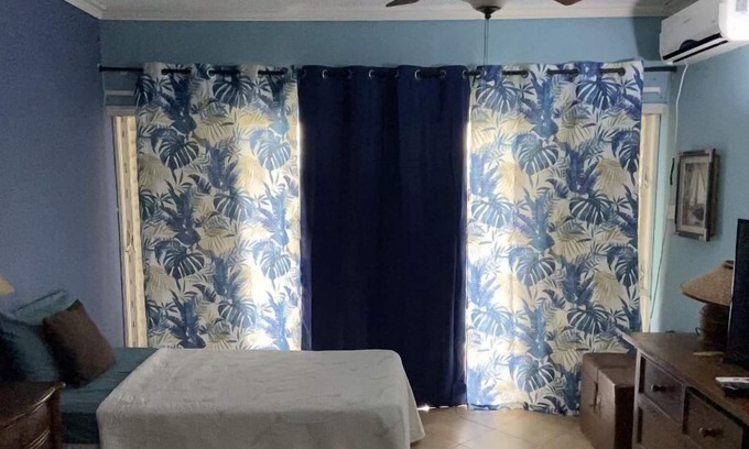Blue Waters Apartment | Cozy Retreat Located At The Idyllic Rockley Golf Resort .