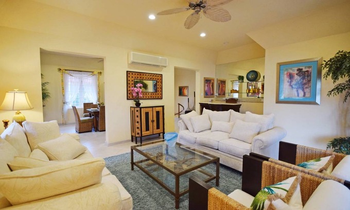 Marine Gardens House | House ∙ 6 bedrooms ∙ 13 guests