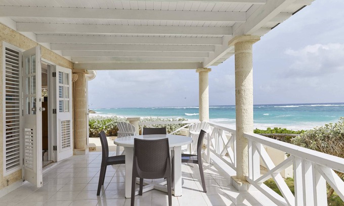 Silver Sands House | Inchcape Seaside Villas 1 bedroom De Luxe Beachside Villa