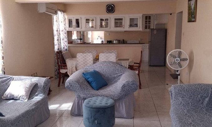 Douglas House | Islandlife Rentals: St. Peter home away from homenn