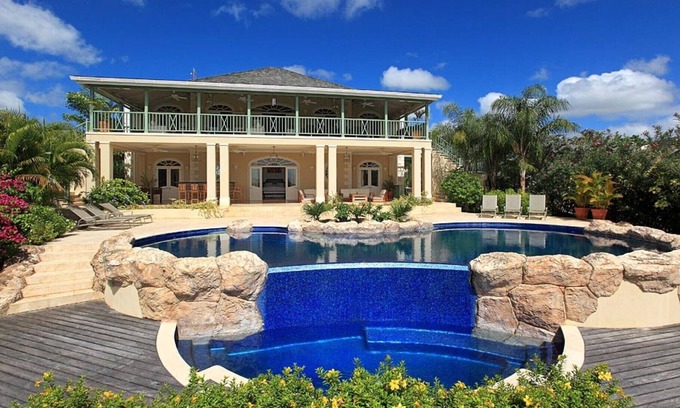 Holetown Villa | Luxurious 5 bed villa located in Sugar Hill Resort