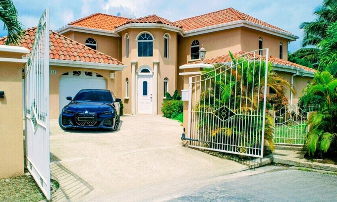 Porters Villa | Ocean Pearl Villa - Upscale vacation villa rental