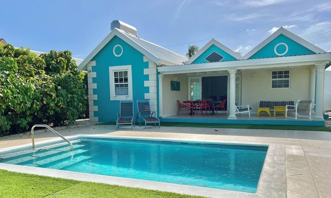 Apple Hall House | Sea view vacation villa